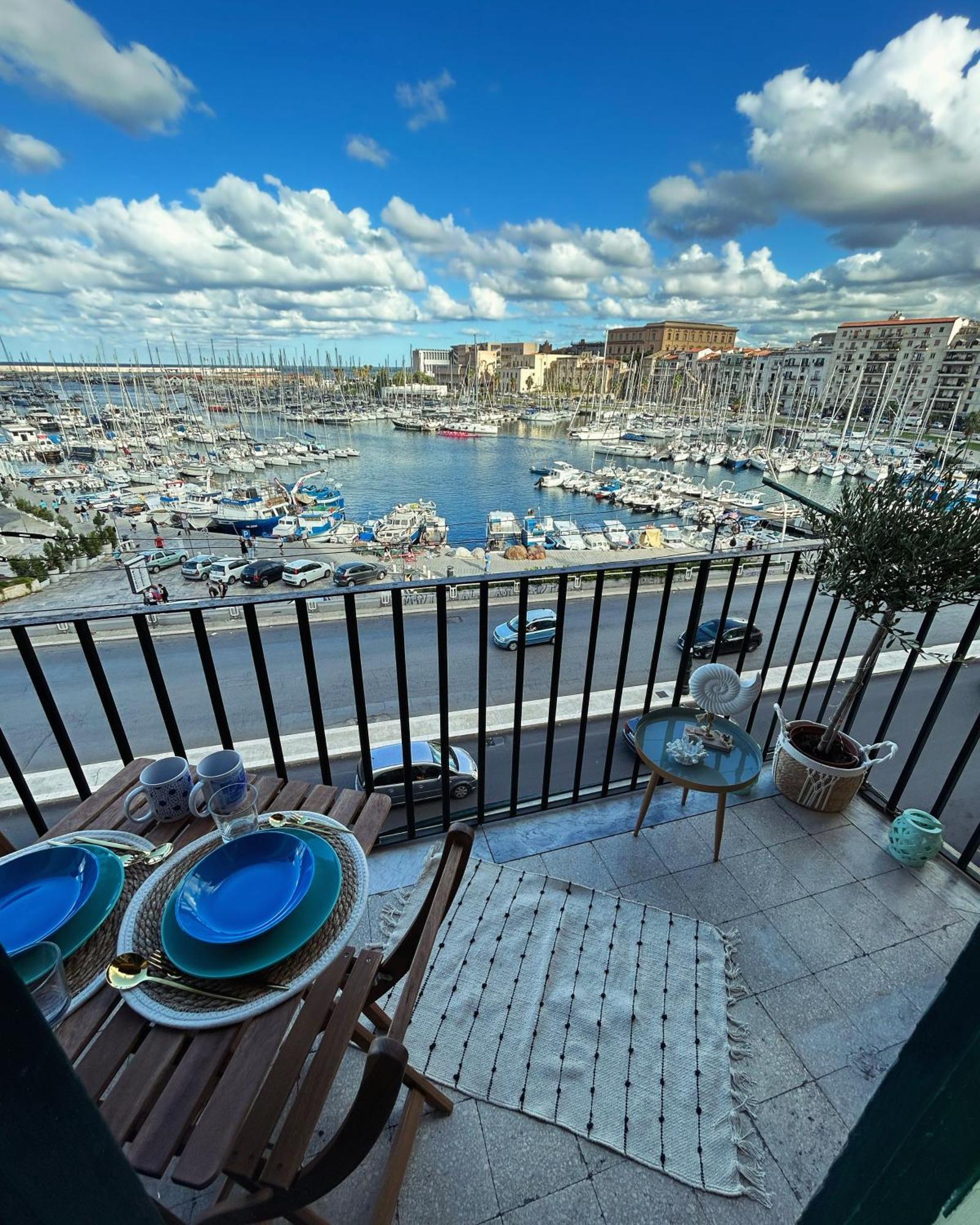 Calamia Apartment Palermo Exterior photo